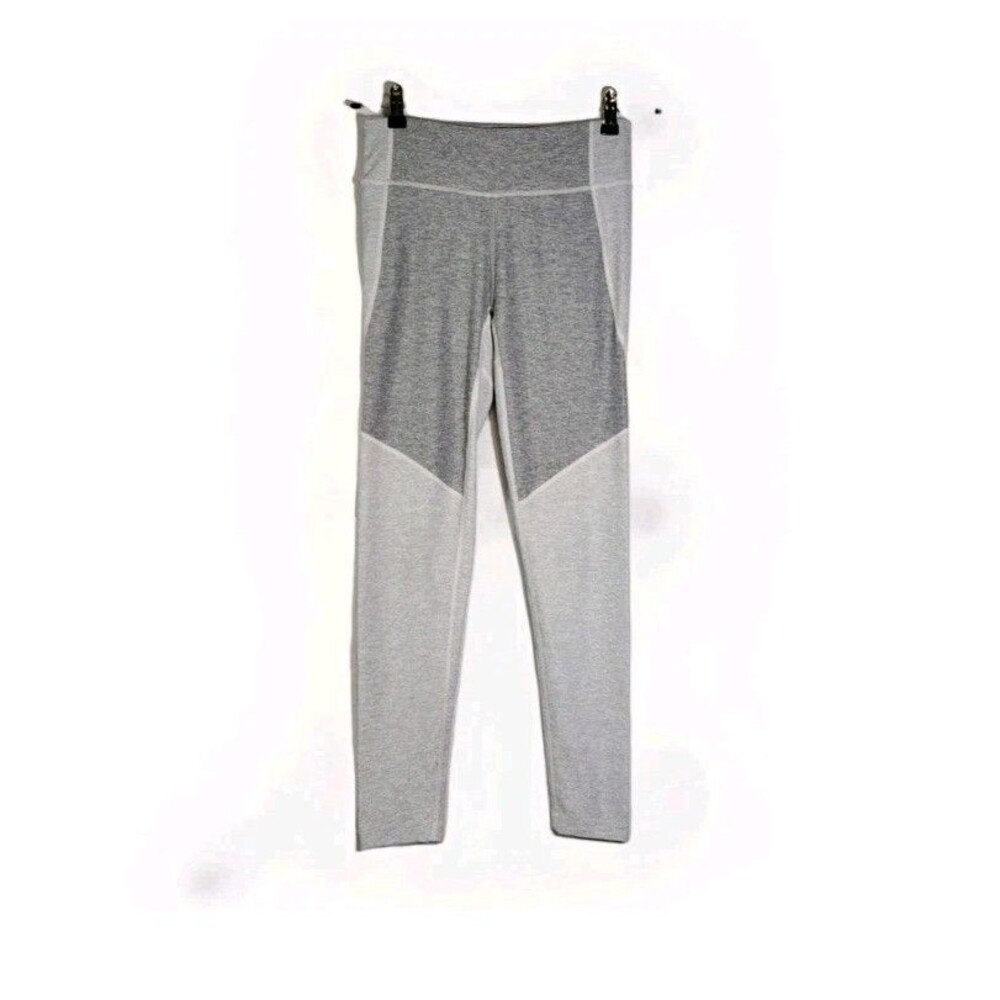 Outdoor Voices Sz M warm up Dove/Ash Two Tone gray 7/8 legging